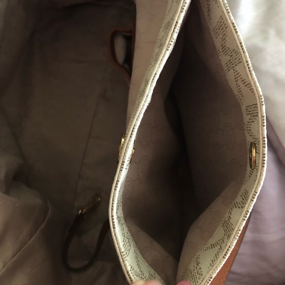 💥SOLD💥Large MK Purse - Picture 4 of 5